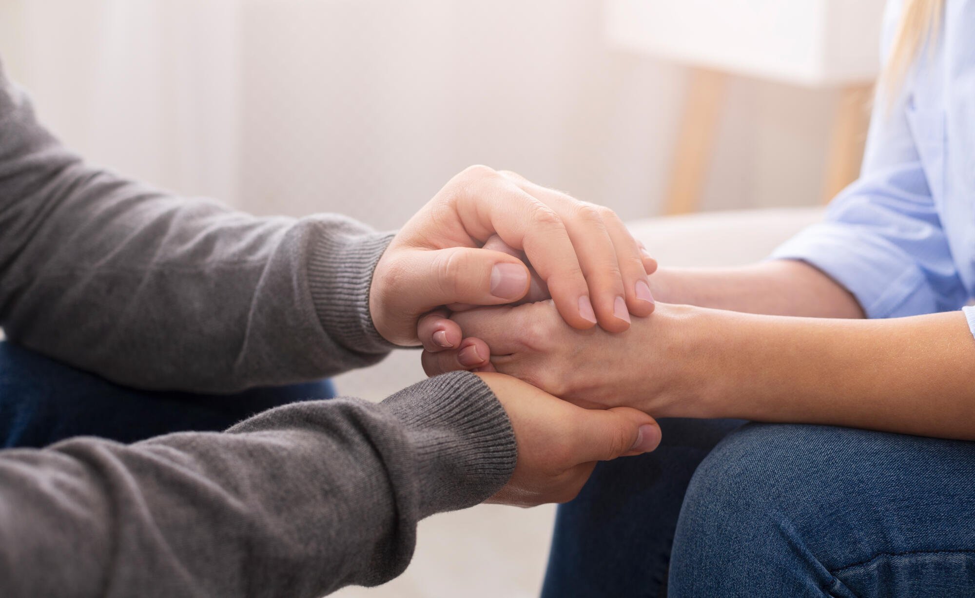 Alzheimer's Support Groups: Helping Families Navigate Care