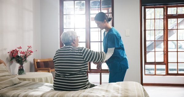 5 Signs Your Parent Can No Longer Live Alone Safely